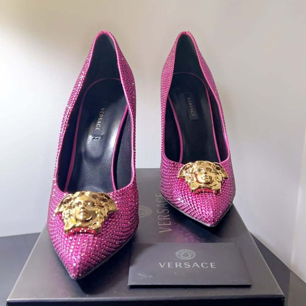 Versace - Picture 8 of 9